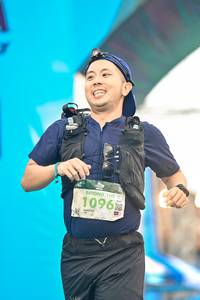 BIB: 100, 1096, 
                            <button type="button" onclick="openModal(24885934)" class="btn btn-primary btn-sm float-right btn-popup" data-toggle="modal" data-target=".modal-high-quality">
                        <i class="fas fa-shopping-cart"></i> Add to Cart
                    </button>
                                            <button type="button" onclick="isThisMe(24885934, true)" class="btn btn-success btn-sm float-right btn-popup btn-isme hidden" data-toggle="tooltip" data-placement="bottom" title="นี่คือรูปของคุณใช่ไหม คลิกที่นี่เพื่อเอาเข้าอัลบั้ม">
                        <i class="fas fa-plus"></i> Add to album
                    </button>
                    <button type="button" onclick="isThisMe(24885934, false)" class="btn btn-warning btn-sm float-right btn-popup btn-isnotme hidden">
                        <i class="fas fa-ban"></i> Remove from album
                    </button>